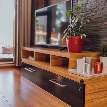 Nad Lyna Apartment *